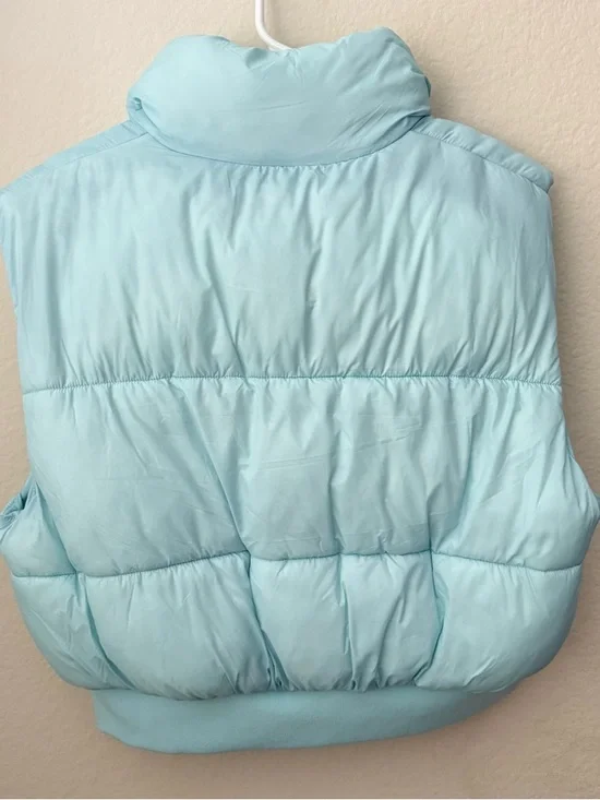 NWT Victoria's Secret PINK Crop Puffer Vest Sleeveless Mint Cropped Size Medium - Picture 6 of 6